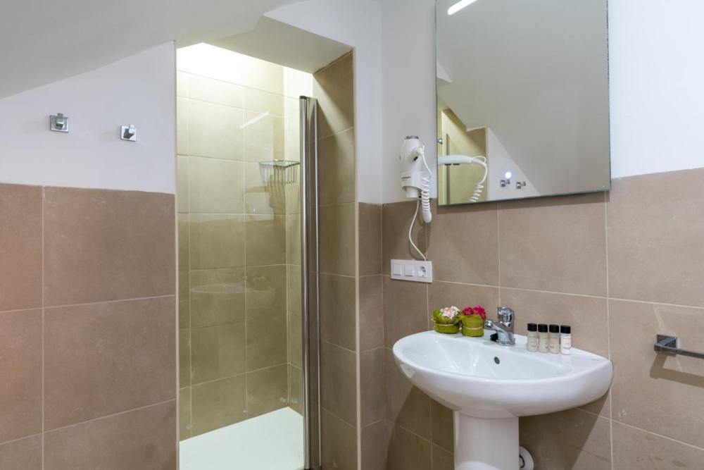 Olehousing-San Lorenzo Севиля Екстериор снимка